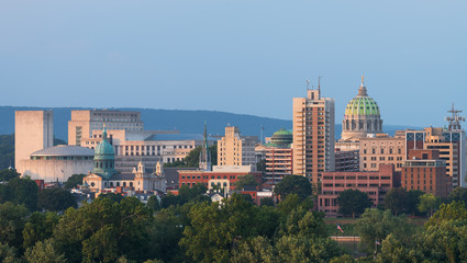 Fototapeta premium Downtown Harrisburg and the Susquehanna River from Negley Park in Harrisburg, Pennsylvania