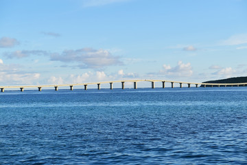Obraz premium Irabu Ohashi connecting the Miyakojima and Irabujima