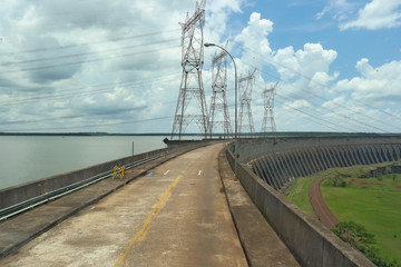 Barrage and road