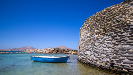 Paros - Parikia - blaues Fischerboot
