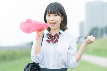 応援する女子高生