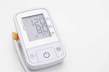 Automatic blood pressure monitor with normal blood pressure 120/