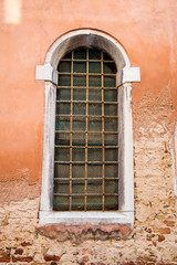 Coleção de janelas antigas, modernas, medievais e vitrais espalhadas pelo mundo. Italia, belgica, alemanha e outros paises principalmente da Europa	