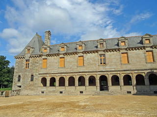 château le Rocher Portail