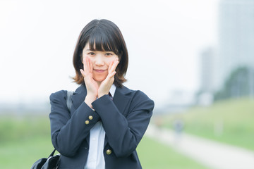 応援・告白する女子高生