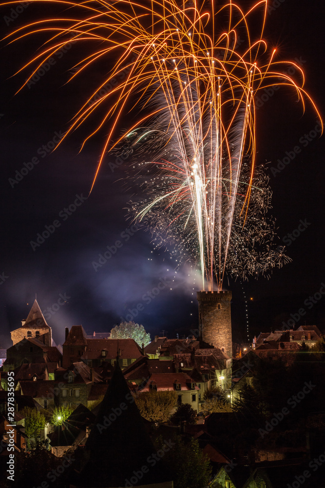 Poster Allassac (Corrèze, France) - Feu d'artifice depuis la tour César