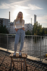 Junge Frau im Lifestyle von Berlin