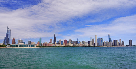 Fototapeta na wymiar Panoramic view of Chicago skyline with Lake Michigan on the foreground, IL, USA