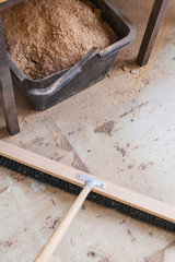 Besen Werkstatt fegen, Holzbesen staub und Holzspäne Werkstattboden