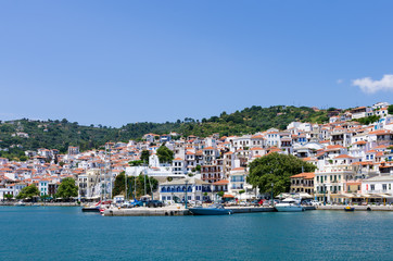 Fototapeta na wymiar View to the picturesque harbor of Skopelos island, Greece