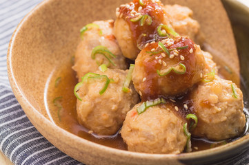 味噌ダレ肉団子