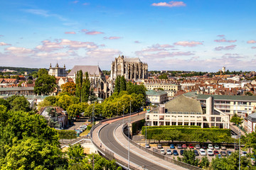Beauvais. Cathédrale vue du quartier Saint Jean . Oise. Picardie. Hauts-de-France