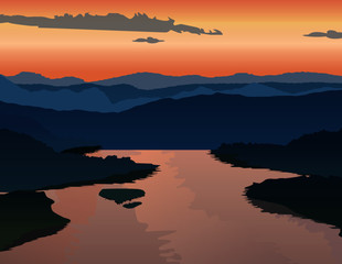 湖と山々の夕焼け