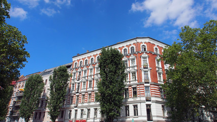 Fototapeta premium Berlin: Altbauten in Prenzlauer Berg und Pankow