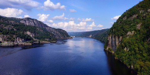Fototapeta na wymiar Fjord in Norwegen