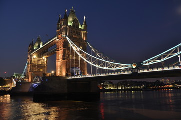Tower Bridge - Londra