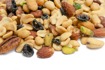 Nussmischung ger&ouml;stet gesalzen mit Oliven