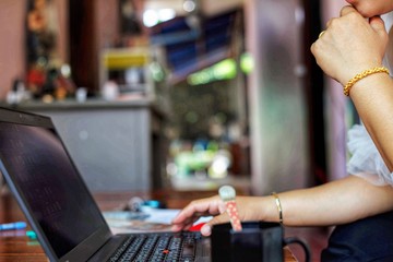 woman working in coffee shop
