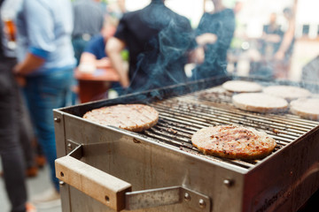 Essen auf einem Grill