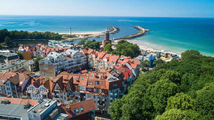 Kołobrzeg – piękne miasto i uzdrowisko nad Morzem Bałtyckim z lotu ptaka - obrazy, fototapety, plakaty