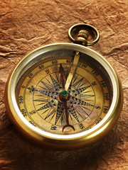 Fototapeta na wymiar Vintage compass isolated on white background