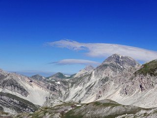 splendida vista di campo imperatore e del gran sasso in abbruzzo, in italia