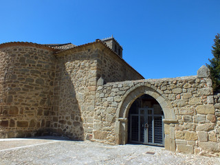Fototapeta na wymiar Abadía de Nuestra Señora de la Asunción en Burgohondo