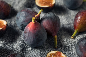 Raw Black Organic Figs