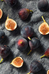 Raw Black Organic Figs