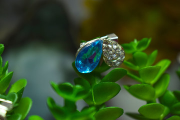  Brooch made of silver Bejeweled with genuine bluetopaz and diamonds are luxurious and rare jewelry.