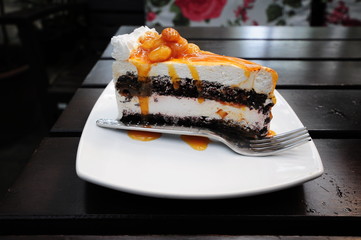 Macadamia cake, Dessert