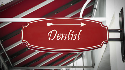 Street Sign to Dentist