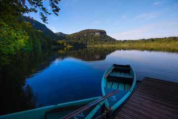 Obraz premium Lac de Bonlieu im Franche Comté in Frankreich