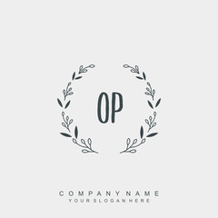letter O surrounded by beautiful and elegant flowers and leaves. Wedding monogram logo template.