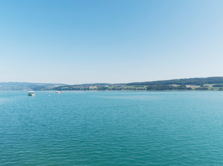 Schweizer Seenlandschaft - Der Hallwilersee. Blick von Beinwil am see nach Norden des sees, richtung Meisterschwanden