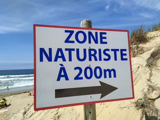 panneau plage naturiste