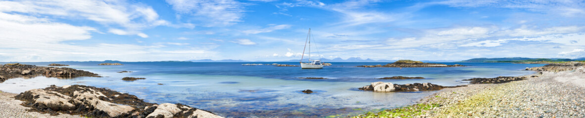Fototapeta premium Boat In Ronachan Beach