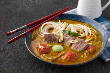 space noodle with green curry 