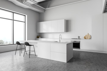 White kitchen corner with bar