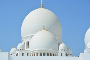 Fototapeta na wymiar アブダビのシェイク・ザイード・モスク