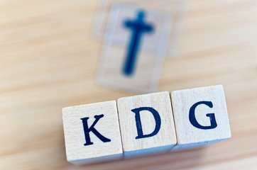 Buchstaben mit in deutsch KDG Katholisches Datenschutzgesetz in englisch Catholic data protection...
