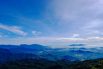 Naklejka premium panoramic view of mountains