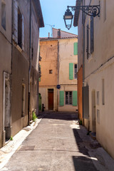 Fototapeta na wymiar Arles. Old narrow street in the historic center of the city.