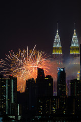Plakat The Kuala Lumpur skyline glittered with a kaleidoscope of colours and spectacular lights and sound to mark the nation’s 62 years of independence of Malaysia.