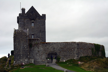 Fototapeta na wymiar Medieval castle, Dunguaire, Ireland
