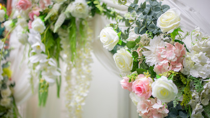 White wedding flowers and wedding decorations