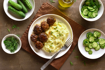 Minced meat cutlets with mashed potatoes
