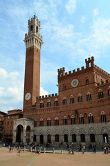 Obraz premium Torre del Mangia in Siena