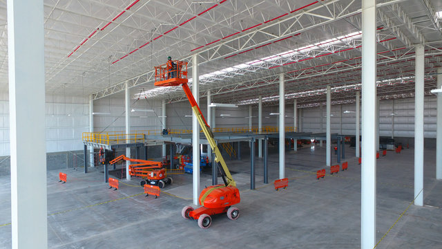  Construcci&oacute;n de nave industrial