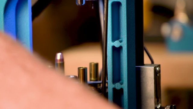 Making 38 special hand gun bullets